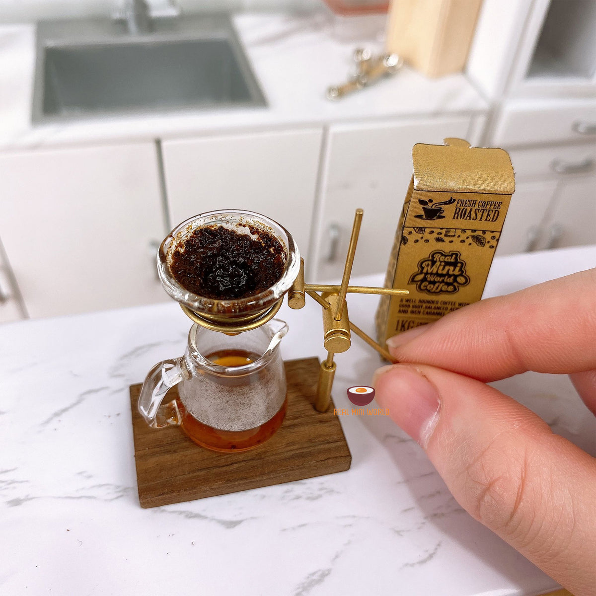Real working miniature coffee drip maker: mini cooking coffee brewing