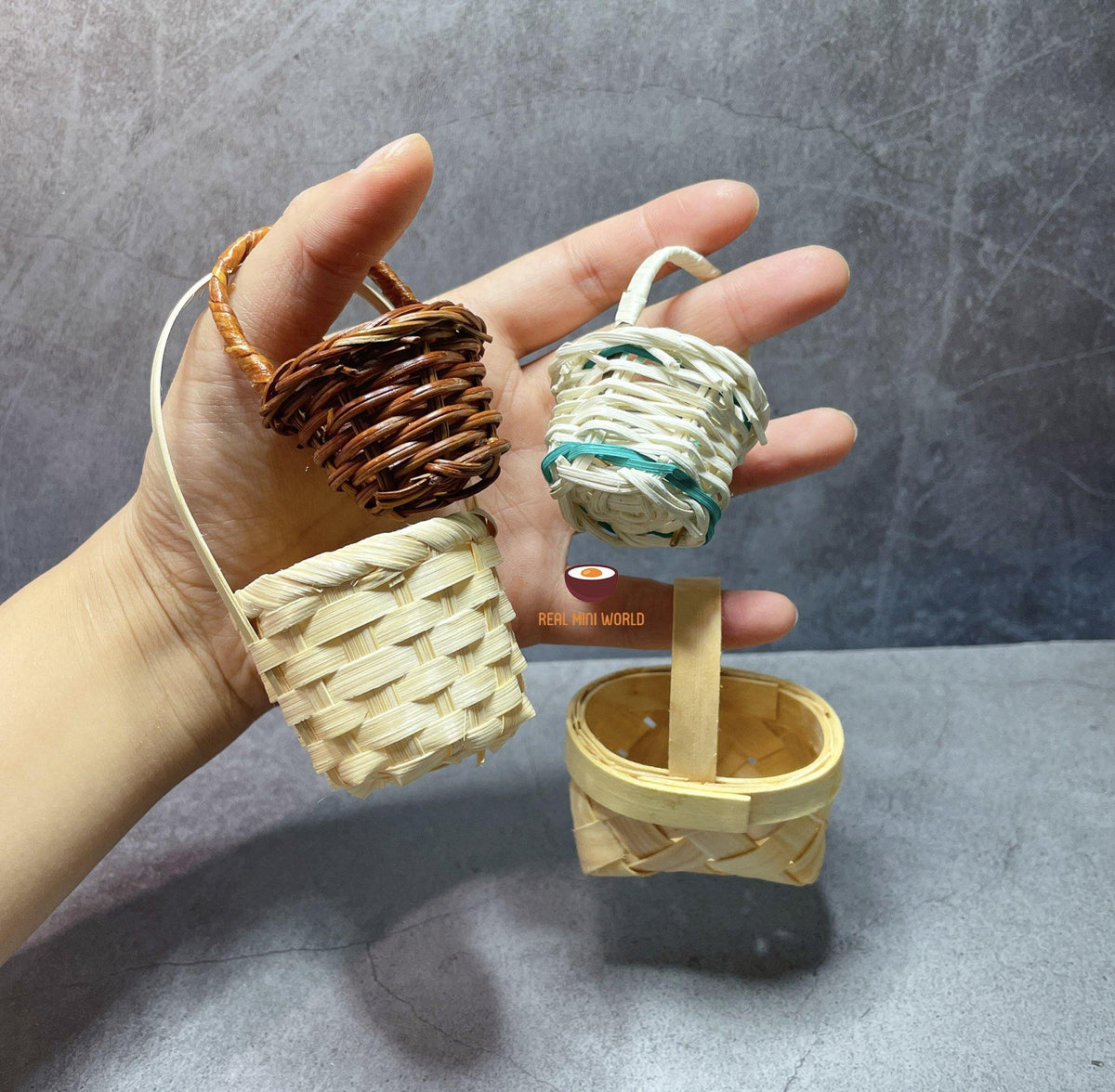 Dollhouse miniature handwoven basket | Real Mini World