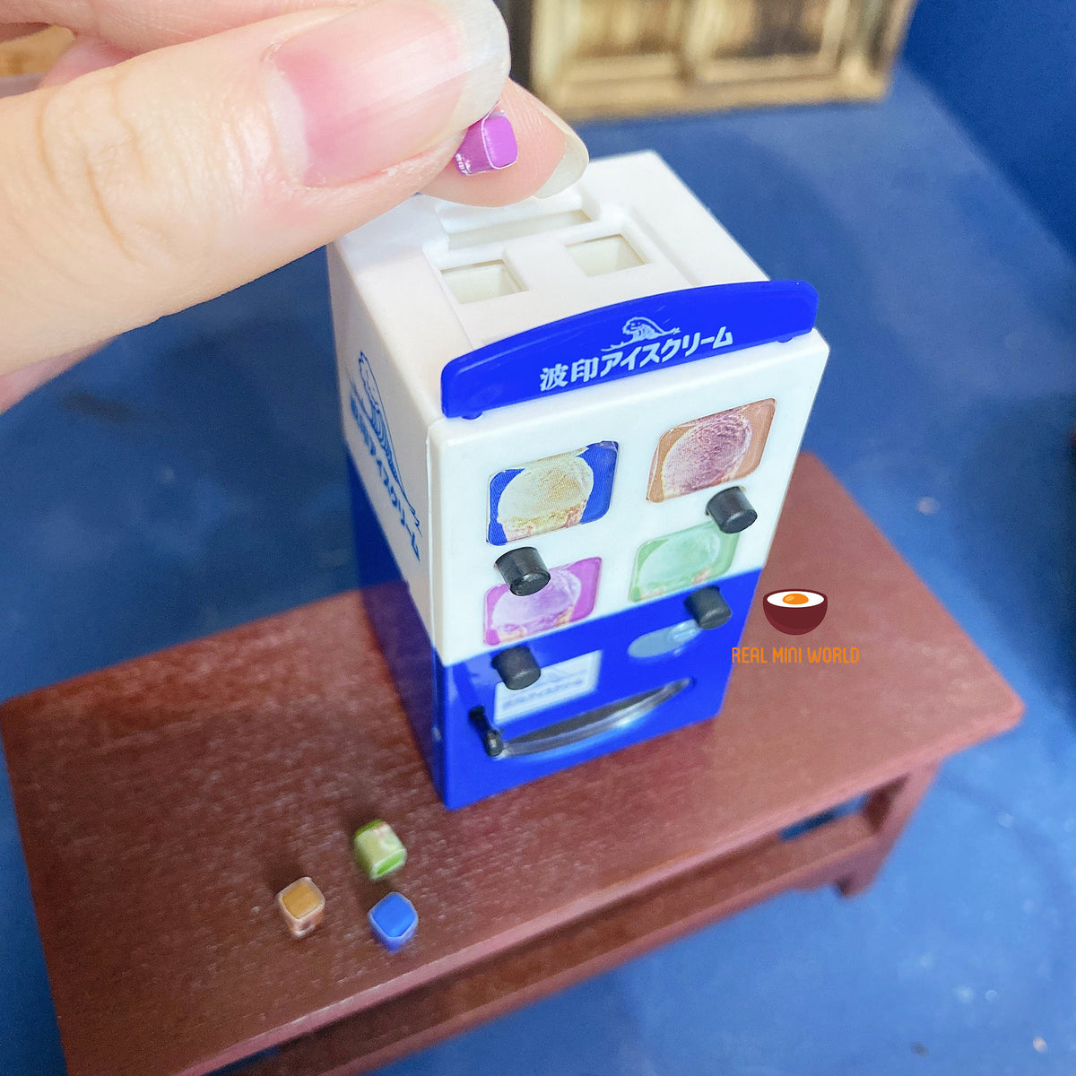 Miniature REAL WORKING Ice Cream Vending Machine Real Mini World