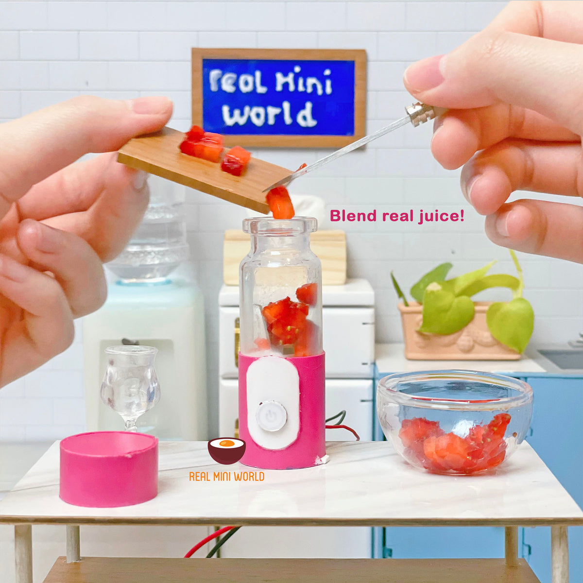 Miniature real juicer blender pastel yellow : make real mini juice