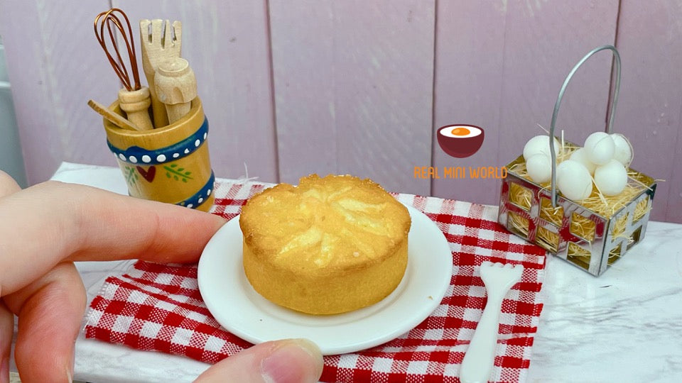 Tiny food Recipe: Yabluchnyk - Ukrainian Apple Cake l Miniature cooking at Tiny Kitchen