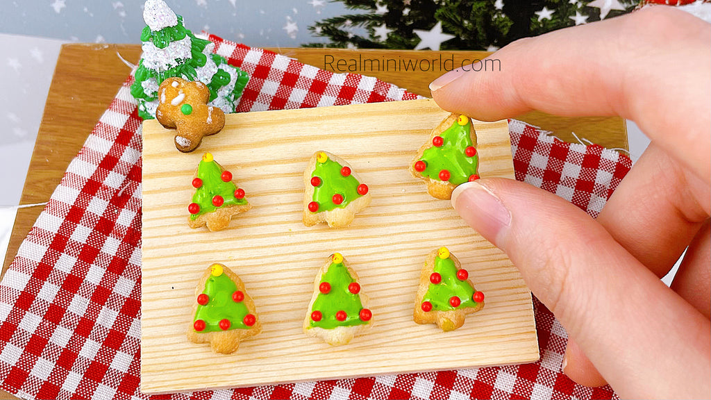 Tiny Food Recipe: Tiny Christmas Tree cookies | Miniature cooking at the mini kitchen
