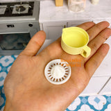 Miniature REAL Manual Citrus Squeezer (Yellow) | Tiny Food Cooking Shop