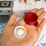 Miniature REAL Manual Citrus Squeezer (Red)