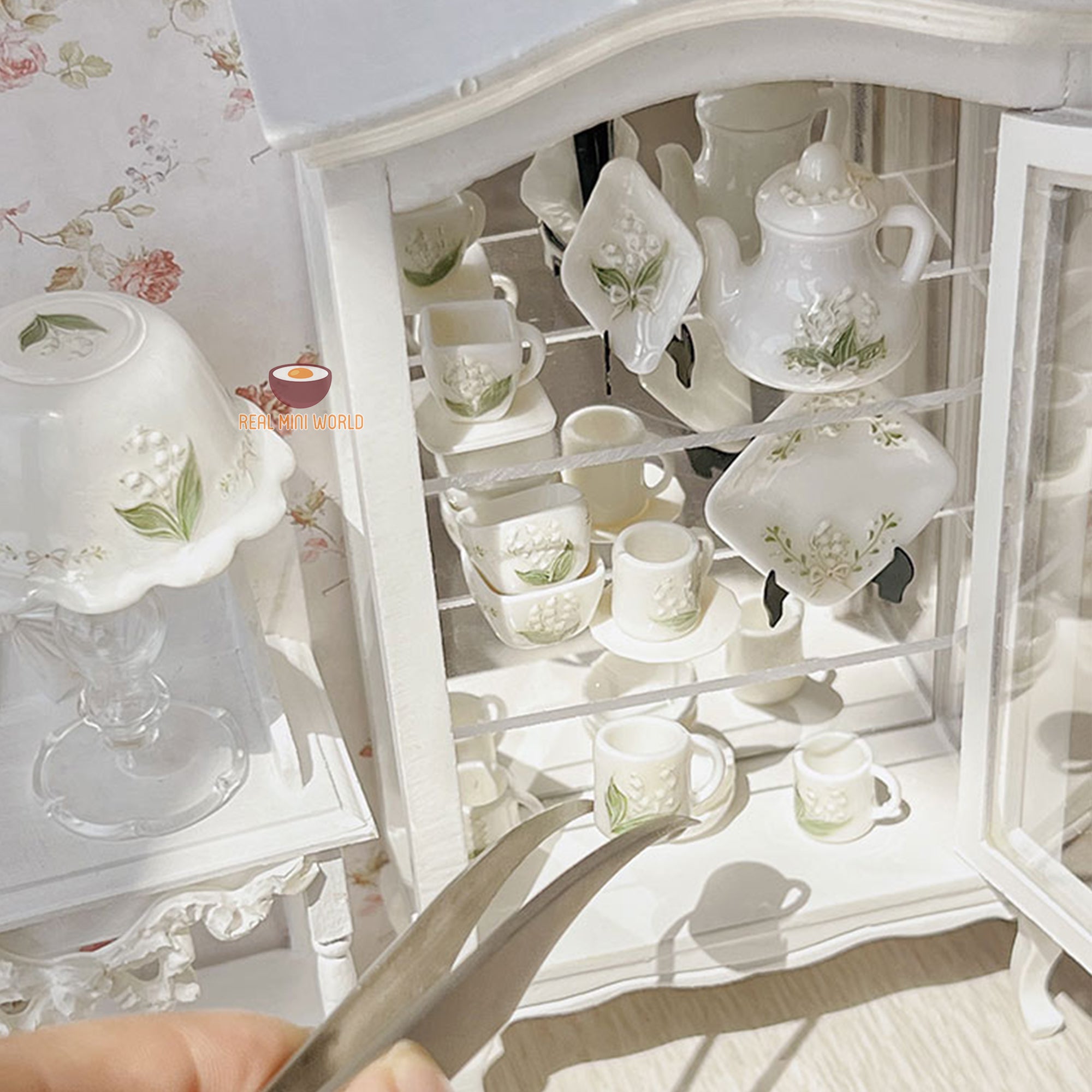 Miniature Classic Kitchen Cupboard – Real Mini World