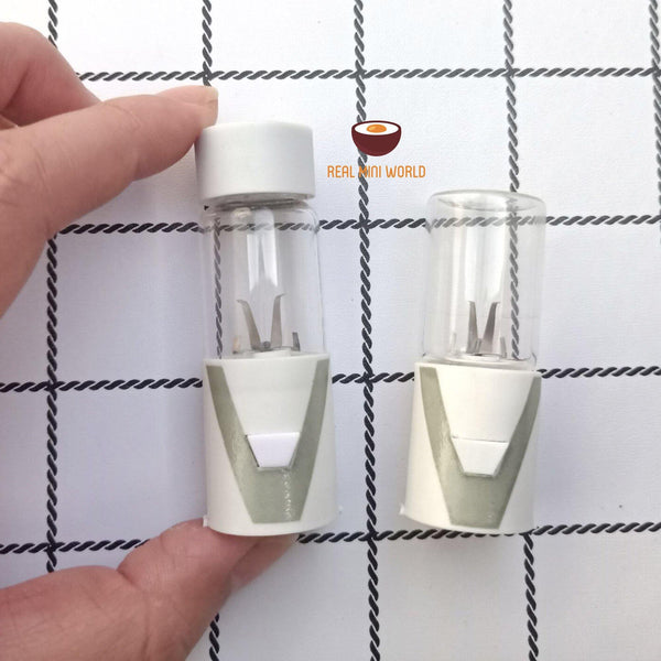 Miniature juicer blender white : blend real mini food