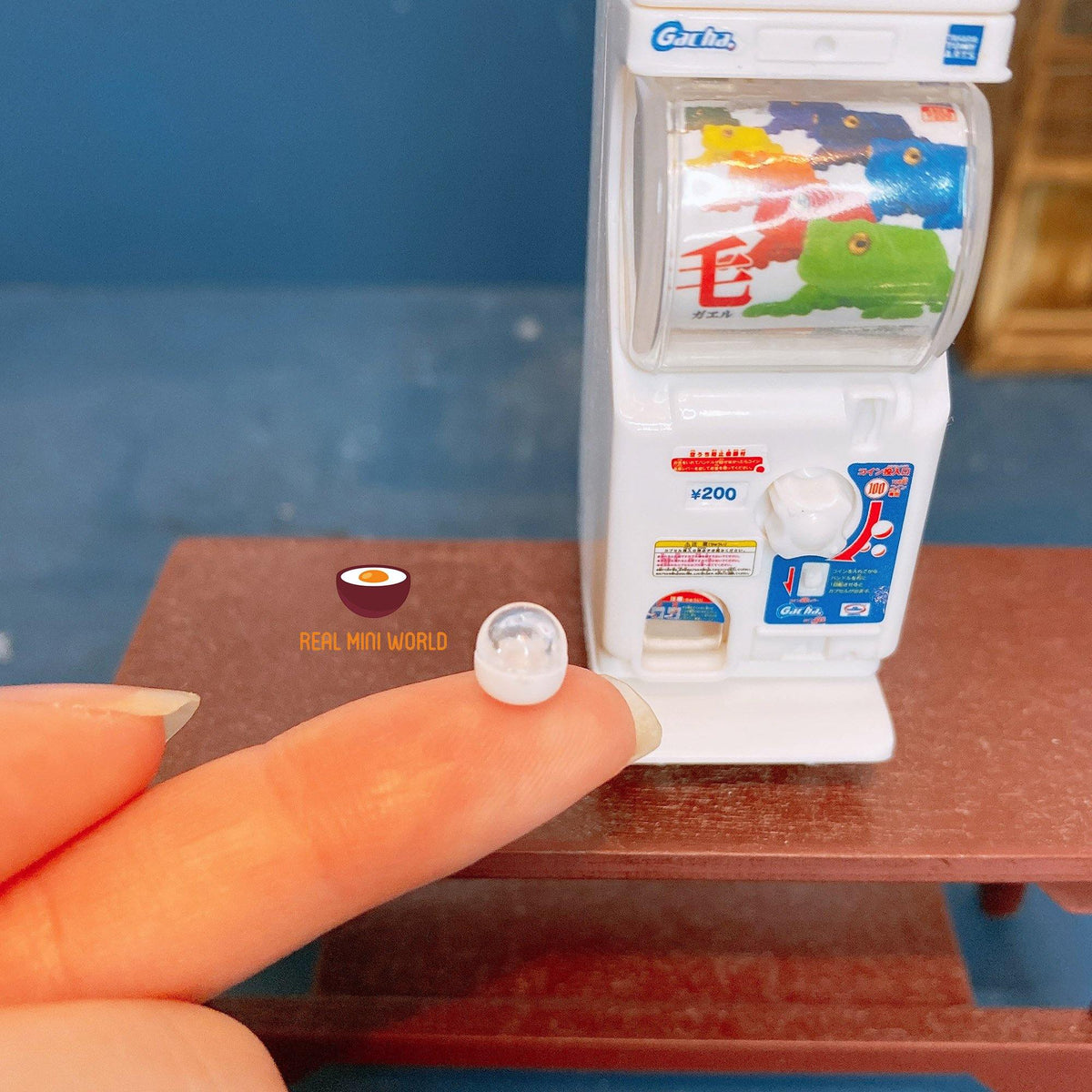 Miniature real working Gachapon machine | Real Mini World